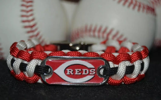 Cincinnati Reds Paracord Bracelet w/ MLB Dog Tag and Metal Buckle AWESOME!!!