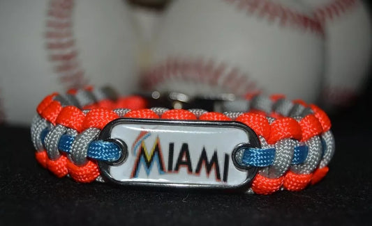 Miami Marlins Paracord Bracelet w/ MLB Dog Tag and Metal Buckle. AWESOME!!!
