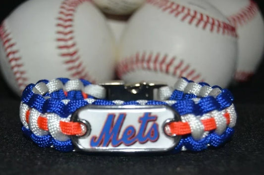 New York Mets Paracord Bracelet w/ MLB Dog Tag and Metal Buckle. AWESOME!!!