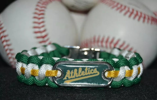 Oakland Athletics Paracord Bracelet w/ MLB Dog Tag and Metal Buckle. AWESOME!!!